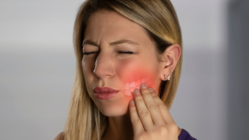 Suchy zębodół - silny ból i obrzęk utrzymujące się po ekstrakcji zęba to objawy które należy skonsultować ze stomatologiem