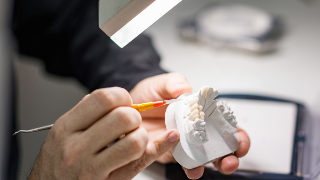 Odbudowa zęba – jak wygląda cała procedura?