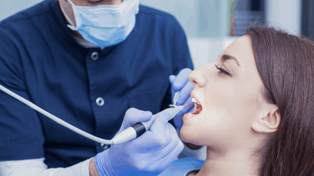 Spuchnięte dziąsła - interwencja stomatologiczna 