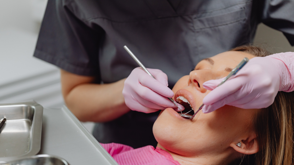 Fleczer stomatologiczny - niezastąpiony w nowoczesnej stomatologii