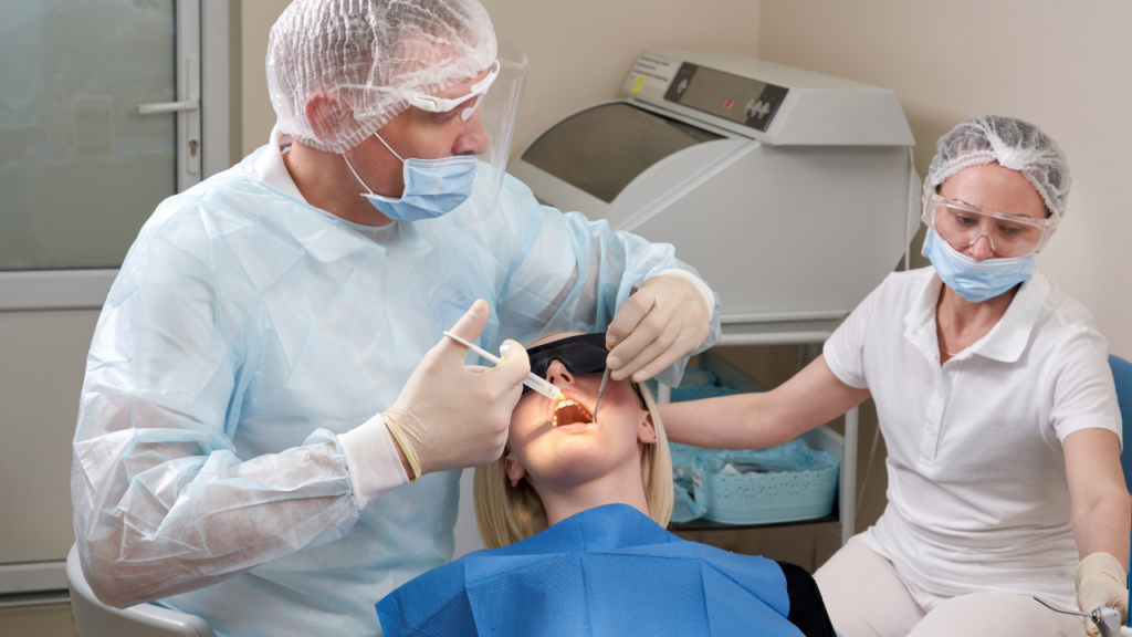 Komfort podczas leczenia często zależy od właściwego doboru znieczulenia dentystycznego.
